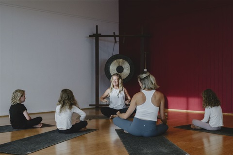 kids doing yoga